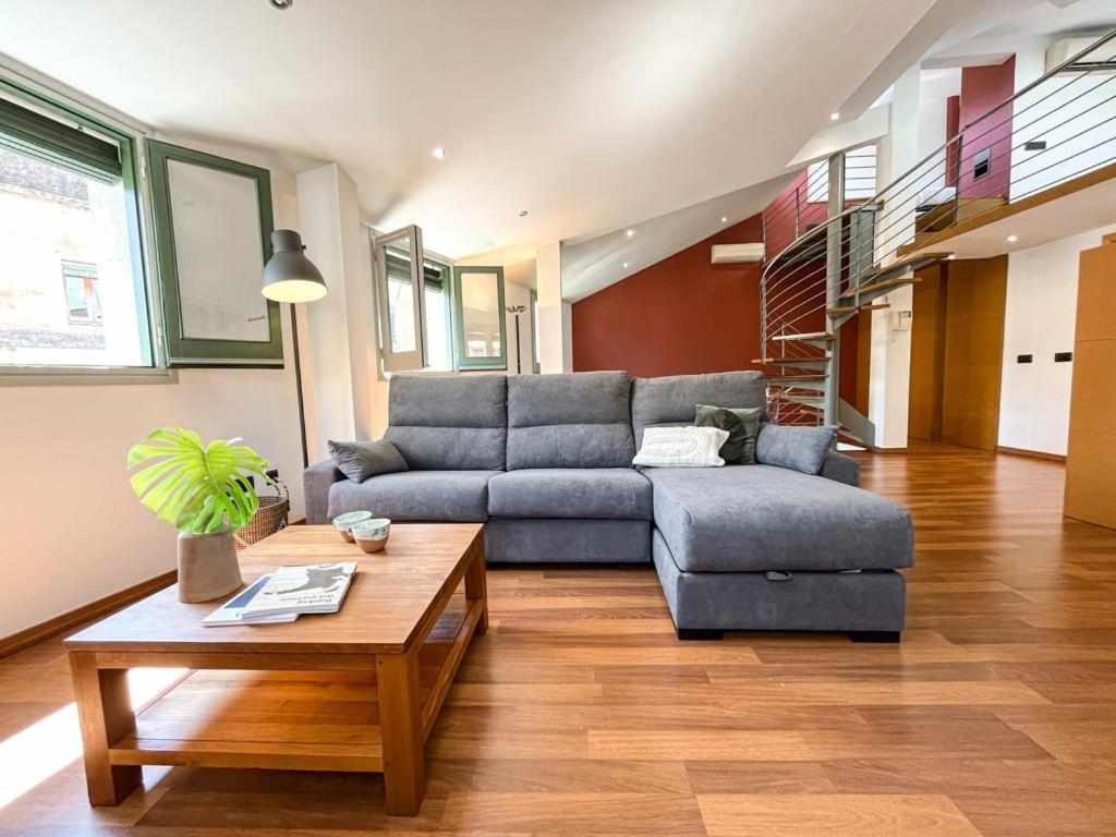지로나 Loft Cort Reial Atico In The Heart Of The Old Town 아파트 외부 사진
